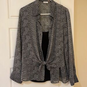 DKNYC🖤Black and White Sheer Print Blouse with Black Cami (L)